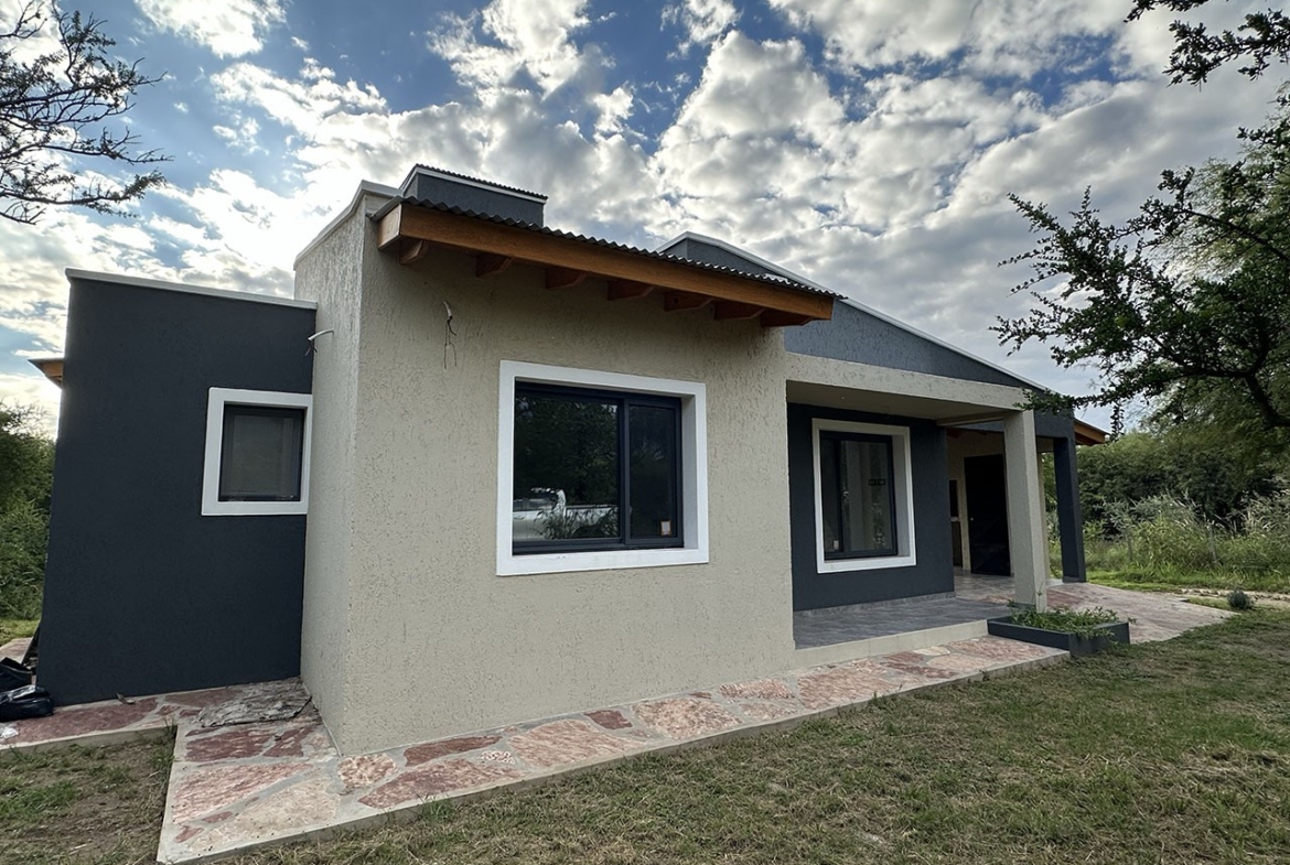 CASA EN MERLO A ESTRENAR